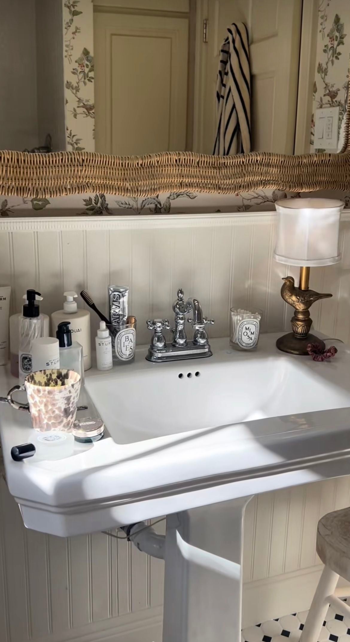 Tips for an Effortlessly Chic Bathroom