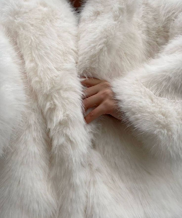 Cold Weather, Airplanes, Champagne… Your Skin Needs a Holiday Game Plan