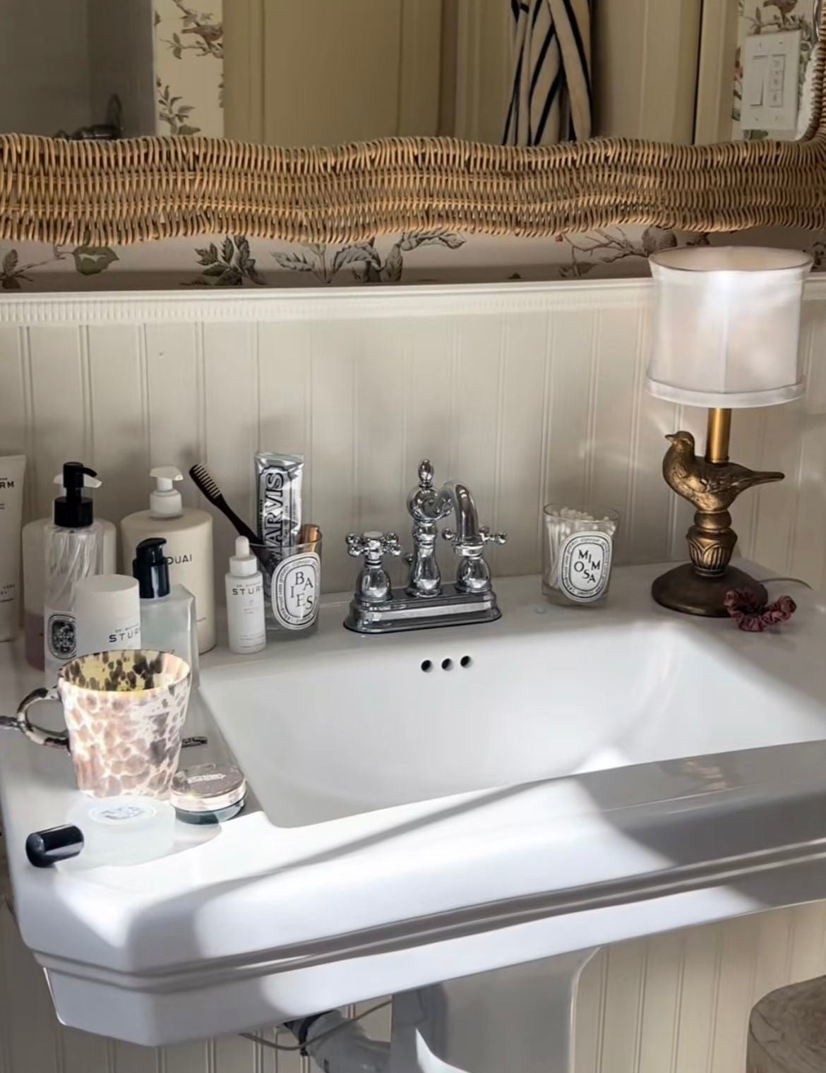 Tips for an Effortlessly Chic Bathroom